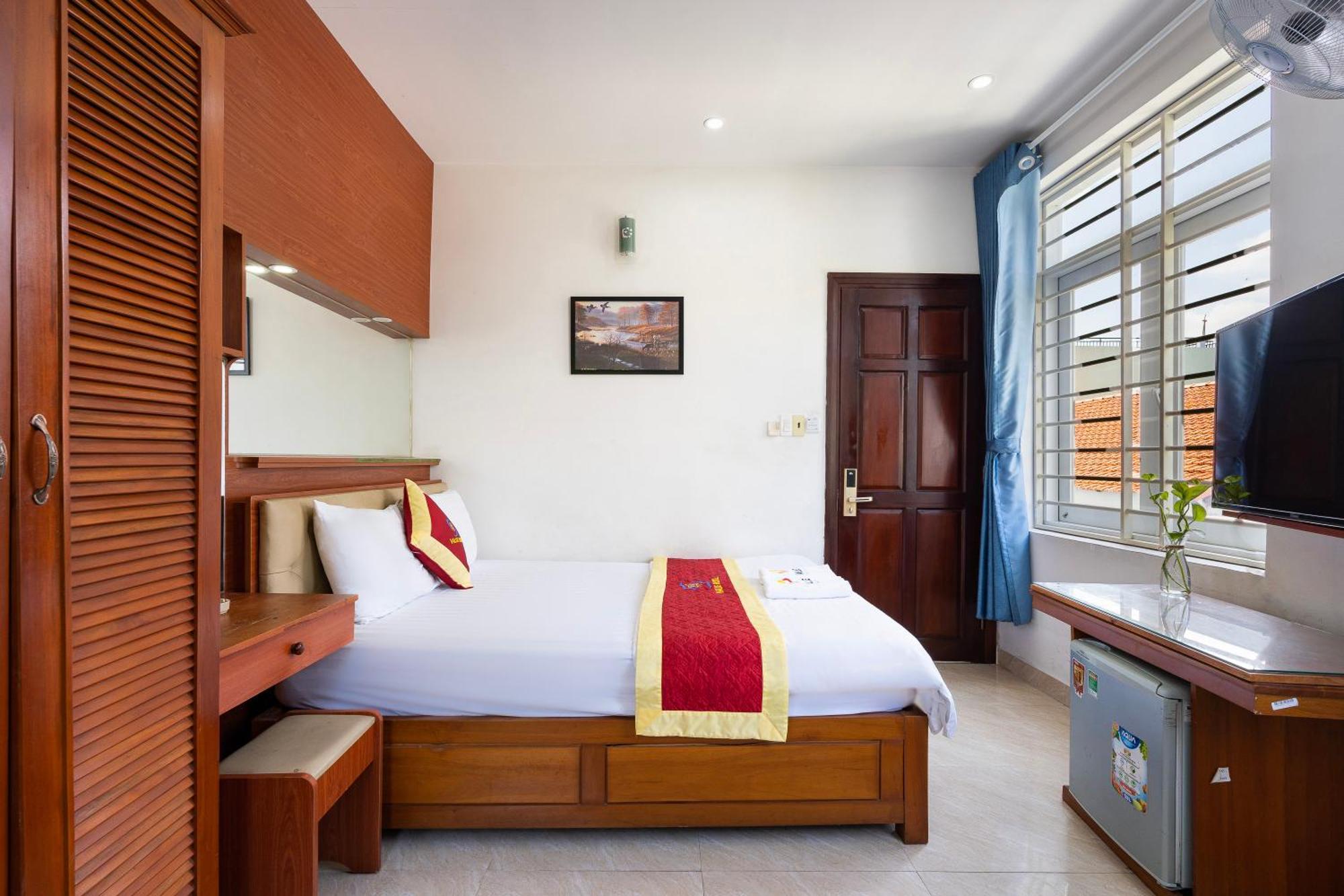Hotel Value *