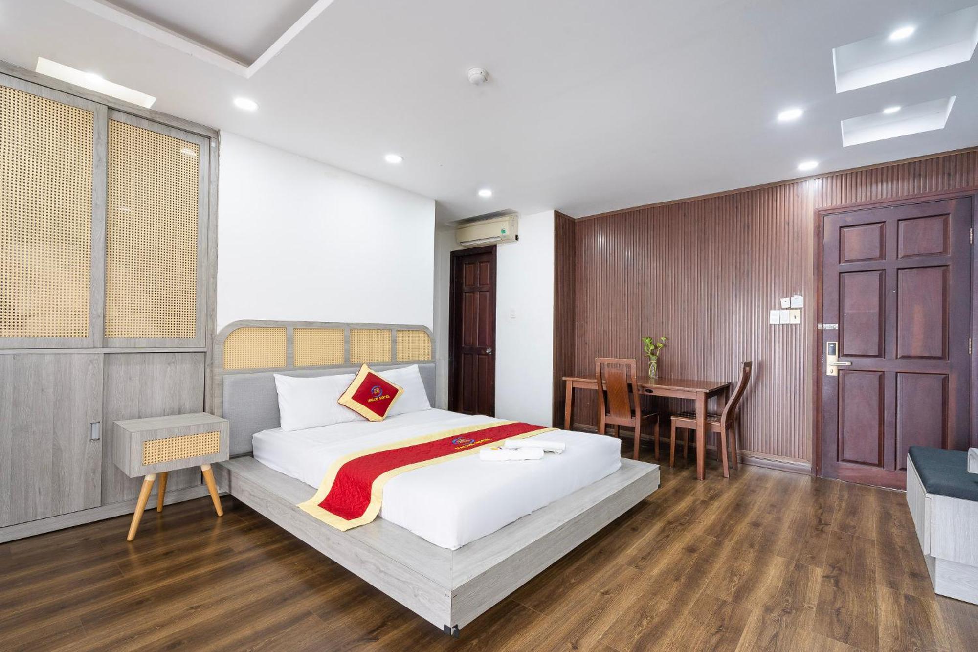 Hotel Value *